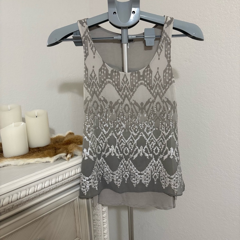 Express Gray and White Patterned Tank Top